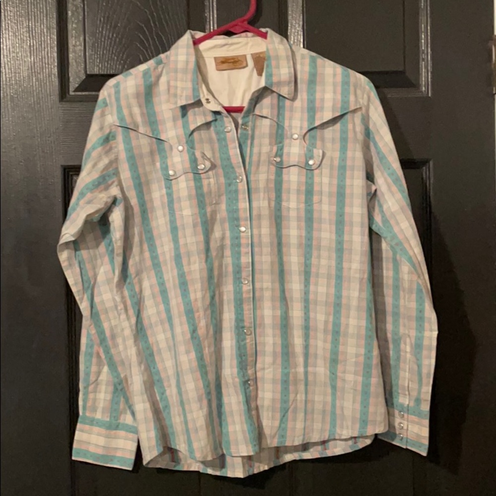Wrangler women’s Medium long sleeve